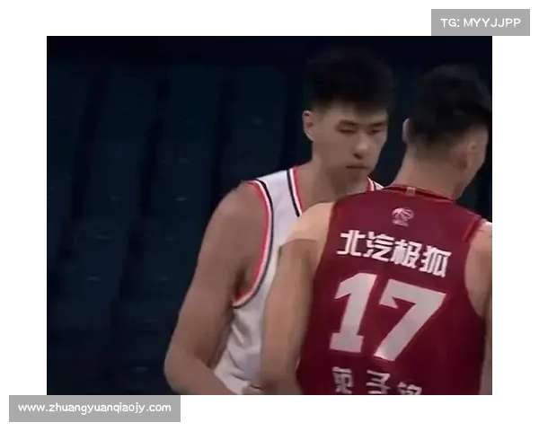 广东二沙训练四大亮点:徐杰突破犀利,胡明轩对抗升级,徐昕三分显威,杜润旺策应盘活 广东二沙训练四大亮点:徐杰突破犀利,胡明轩对抗升级,徐昕三分显威,杜润旺策应盘活